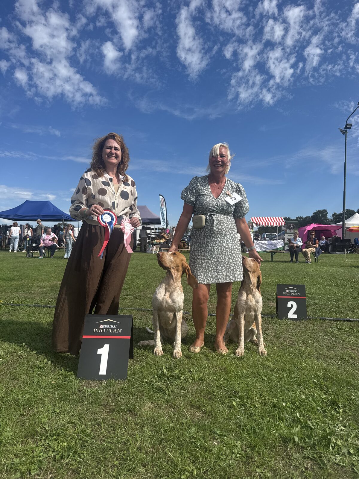 Dotje in de puppyring in Volkel