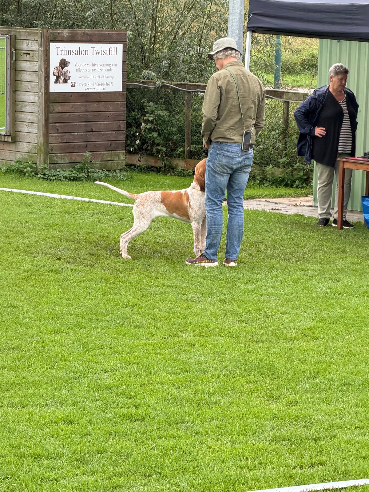 Dia bij de ring op de clubmatch in Woerden