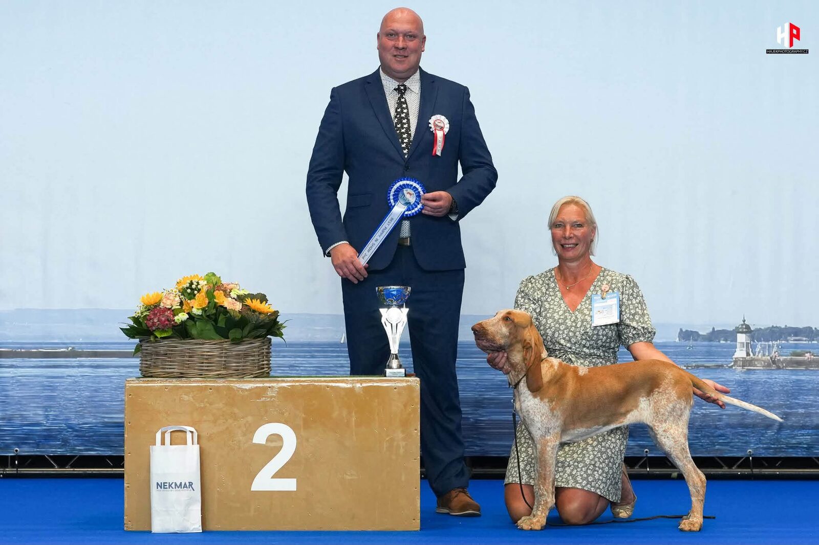 Dotje op het podium als BIS-2 Puppy in Genève